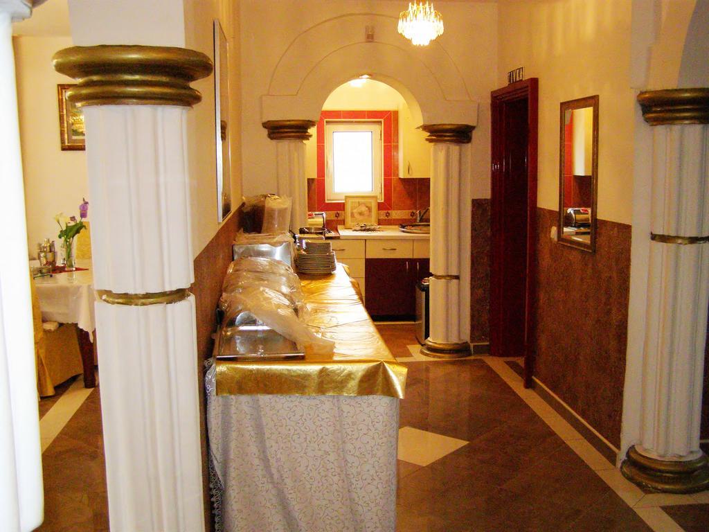 Hotel Wellness & Spa Angelo Gabriel Petrovac Exterior foto